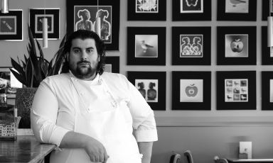 Matteo Grandi, classe 1990, dopo esperienze formative in Italia e nel mondo nel 2020 si è trasferito a Vicenza, in Piazza dei Signori, aprendo il ristorante gastronomico Matteo Grandi in Basilica, una stella Michelin
